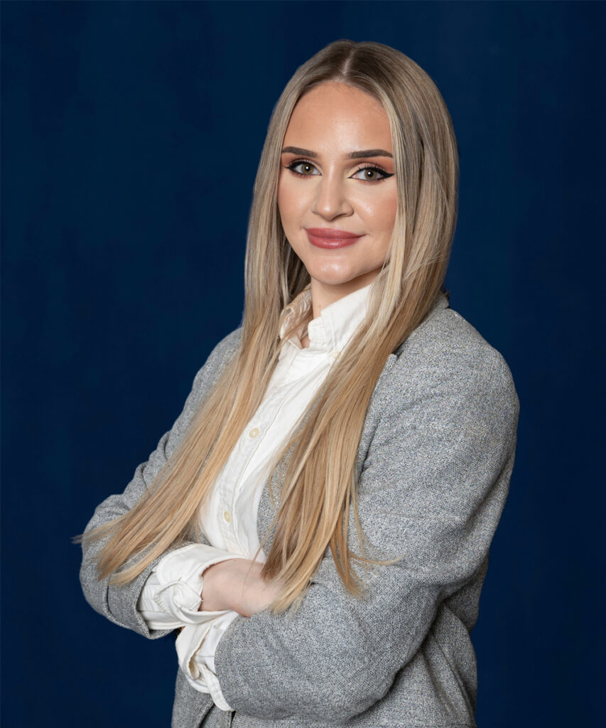 Zeliha Karaduman profile picture colors